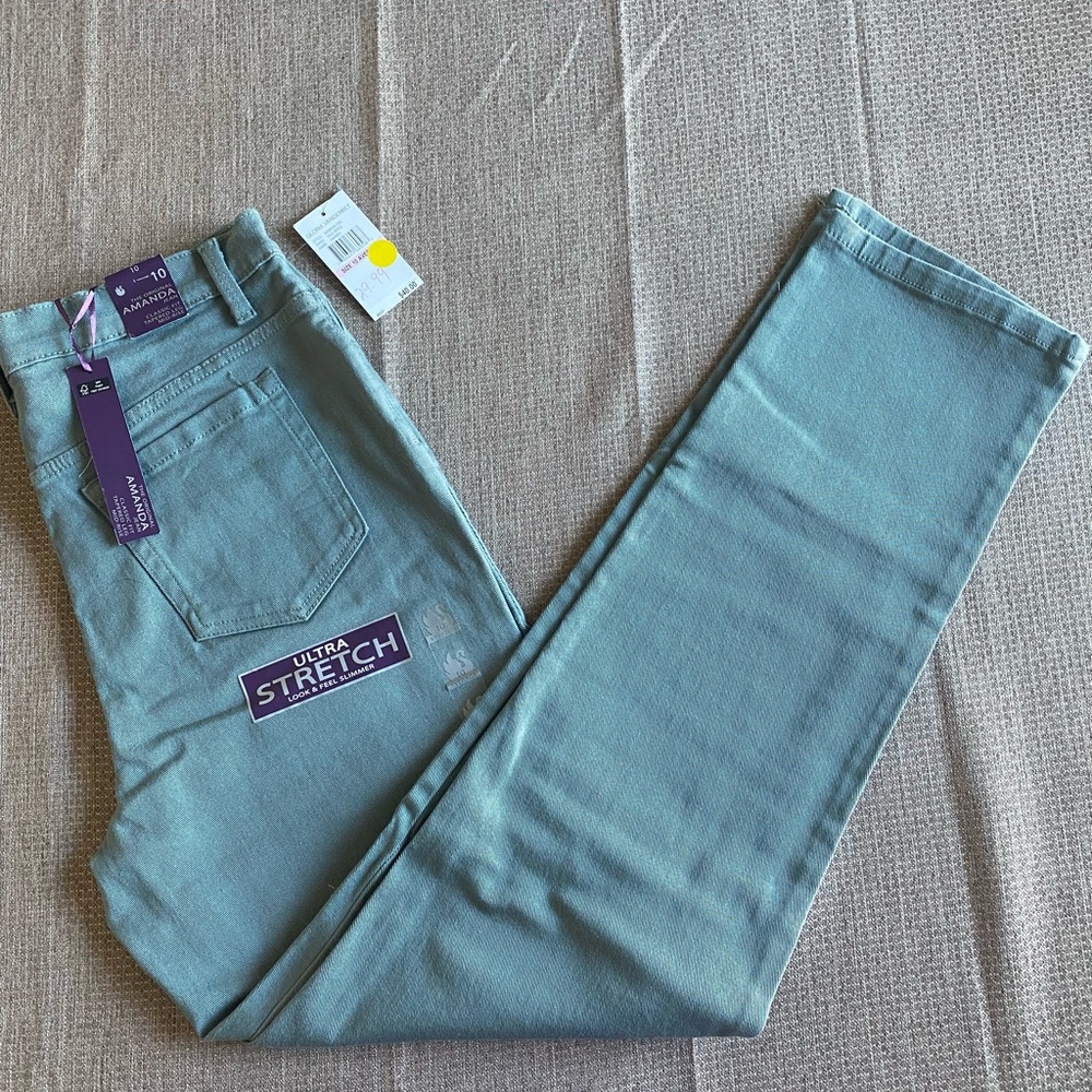 NWT Gloria Vanderbilt Amanda Jeans